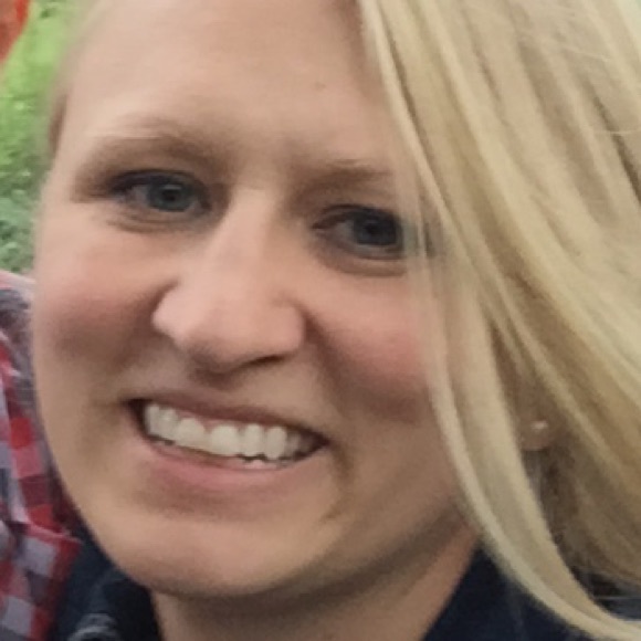 Meet your Posher, Candace - Picture 1 of 1